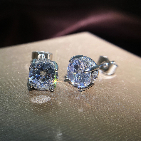 Huitan luxe argent couleur Solitaire CZ boucles d'oreilles polyvalent Style anniversaire fille cadeau délicat femmes boucles d'oreilles bijoux classiques ► Photo 1/6