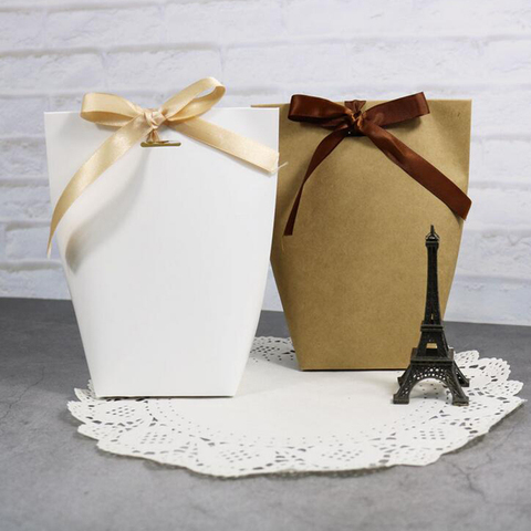 Sac en papier Kraft noir et blanc | Sac en papier Kraft noir pour la fête de mariage, avec ruban, 