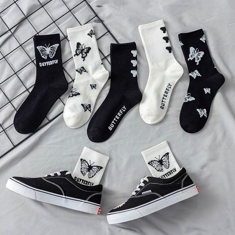 1 paire femmes chaussettes papillon drôle chaussettes Skateboard Streetwear Harajuku équipage chaussettes mode respirant noir blanc coton chaussette ► Photo 1/6