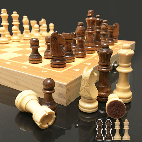 4 reines magnétique en bois jeu d'échecs 2022 chaud International jeu d'échecs en bois pièces d'échecs pliant en bois échiquier cadeau jouet I55 ► Photo 1/6