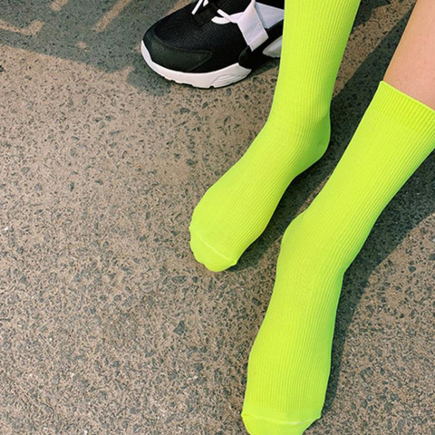 2022 nouvelle mode femmes drôle mignon chaussettes Couple femmes hommes unisexe chaussettes décontracté couleur bonbon chaussettes néon rose Fluoscrence vert chaussettes ► Photo 1/6