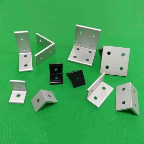 2 trous supports d'angle verticaux 1515 2022 2525 3030 4040 4545 alliage d'aluminium 2 trous 90 degrés support d'angle intérieur ► Photo 1/5