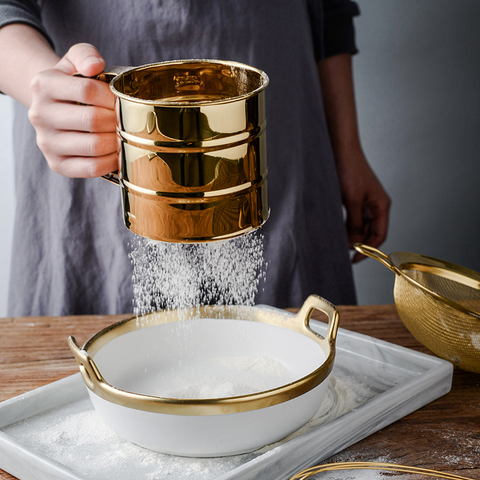 Tamis à pâtisserie en acier inoxydable or/argent, tasse en poudre, outil de cuisson pour la farine de glaçage, tamis à mailles de sucre, passoire à manivelle avec échelle de mesure ► Photo 1/6