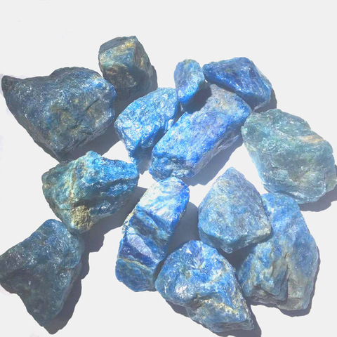 Pierres précieuses en Apatite bleu brut naturel, pierres brutes, minéraux et pierres brutes, spécimen de pierres précieuses ► Photo 1/3