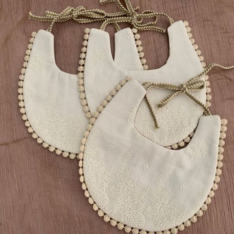 Bébé coton broderie Double face bavoirs enfant en bas âge salive serviette alimentation roter chiffons ► Photo 1/6