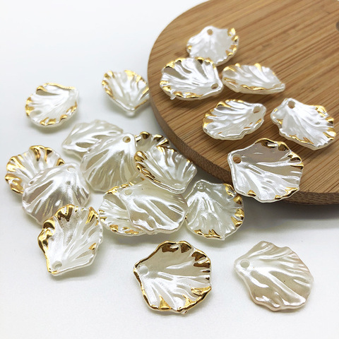 30 pièces acrylique breloques pendentifs fleur pétale perles bricolage boucles d'oreilles faisant des accessoires de cheveux femmes filles résultats de bijoux de mode ► Photo 1/6