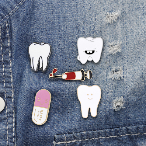 Épingles à dents en émail, seringue de dessin animé, broches souriantes, Badge métallique, organe médical, sac en Denim, épinglette, bijoux, cadeaux pour enfants ► Photo 1/6