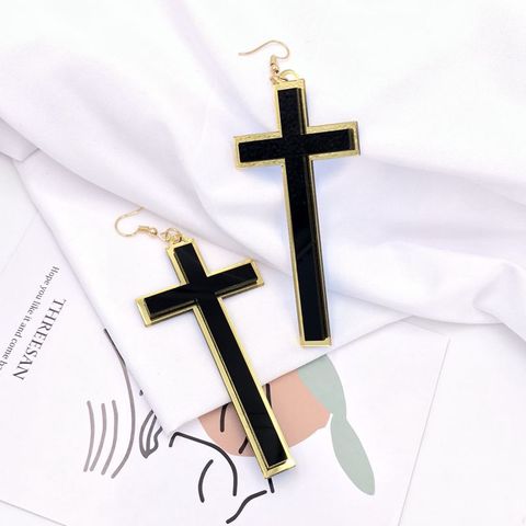 Boucles d'oreilles longues noires de Style européen et américain, bijoux en forme de croix chrétienne avec géométrie exagérée ► Photo 1/5