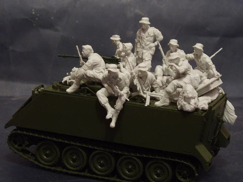 1/35 figurine en résine Kit modèle non assambré non peint X346(11 figurines sans casque gravure pas de réservoir) ► Photo 1/4