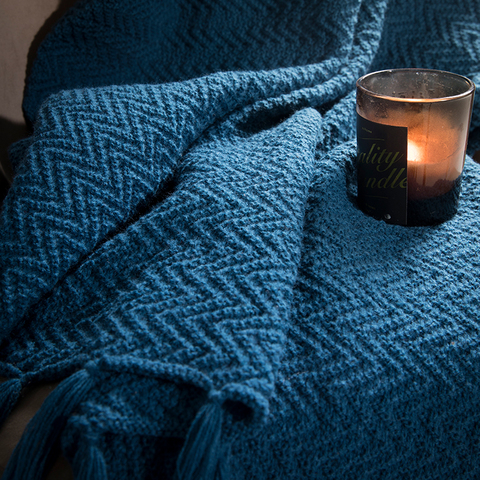 Mode femme décontracté doux couverture bureau sieste reste jeter tricoté gland décor bleu foncé lit canapé couvre chevet décor couvertures ► Photo 1/5