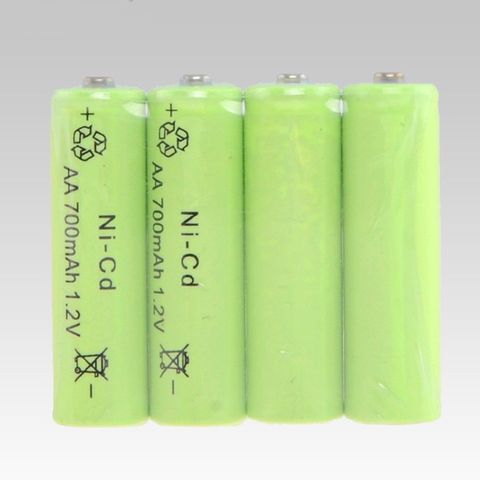 Lot de 4 Batteries rechargeables AA 1.2, 700 V, NI-CD mAh, 2a, pour gouttière extérieure, lampe solaire LED, jouet, télécommande ► Photo 1/6