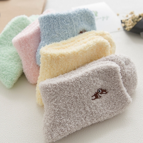 en étudiant les femmes rigolote charmantes épaississement de corail réchauffer dormir mesdames lot chaussettes hautes marrantes peluche corée femme fantaisie sock bas automne - hiver ► Photo 1/6