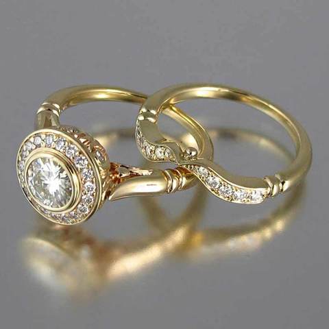 Huitan couleur dorée 2PC anneaux de mariée ensembles proposition romantique anneaux de mariage pour les femmes à la mode ronde pierre réglage en gros Lots ► Photo 1/6