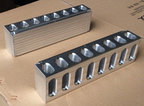 Bloc aluminium travail de précision CNC amplificateur de puissance radiateur 320 longueur 90 hauteur 60 largeur ► Photo 1/3