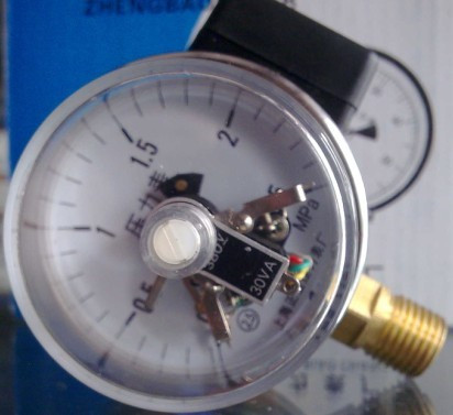 Manomètre à pression de contact électrique, 2.5 pouces, à aide magnétique, 60mm, montage inférieur, connexion inférieure ► Photo 1/1
