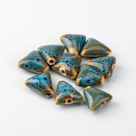 Chaîne de perles en céramique, forme Triangle, pour bricolage, vendu par sacs, 20 pièces/lot ► Photo 1/5