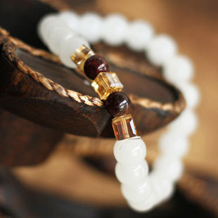 Bracelets en calcédoine grenat blanc naturel pour femmes, bijoux de 7MM, haute qualité, tendance, vente en gros, été ► Photo 1/6