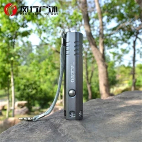 LED lampe de Poche lampe torche aléatoire couleur militaire camping Q5 long shot 18650 rechargeable LED mini dame domicile tour lampe de Poche ► Photo 1/1