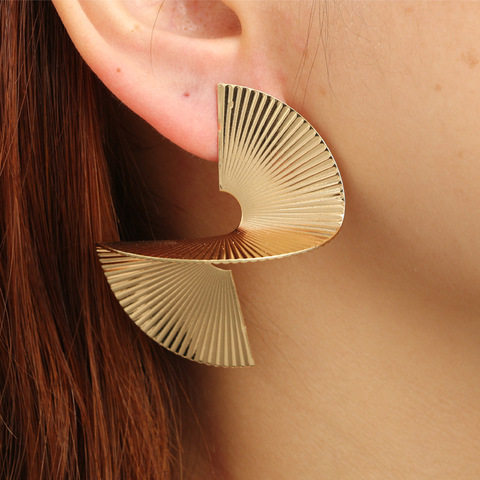 Nouvelle boucle d'oreille spirale géométrique irrégulière pour les femmes exagérée boucle d'oreille en métal Style Punk bijoux de mode boucle d'oreille ► Photo 1/6