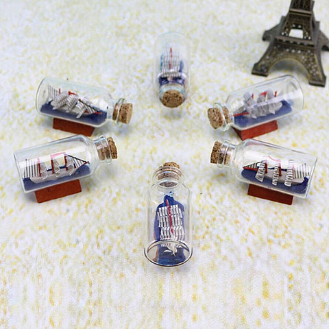 1 Pc Figurines Miniatures Style méditerranéen Mini bateau à voile dérive bouteille charme petit verre de liège décor à la maison ► Photo 1/6