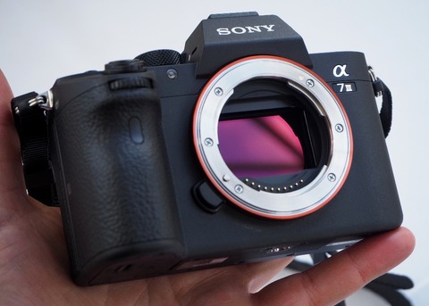 Sony Alpha A7 III ILCE7M3/B boîtier d'appareil photo numérique sans miroir uniquement ► Photo 1/3