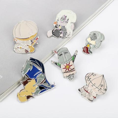 1pc nouveau noir âmes 3 Cosplay accessoires Badge broches oignon chevalier Solaire fête cadeaux femmes hommes émail broche Figure jouets cadeau ► Photo 1/4