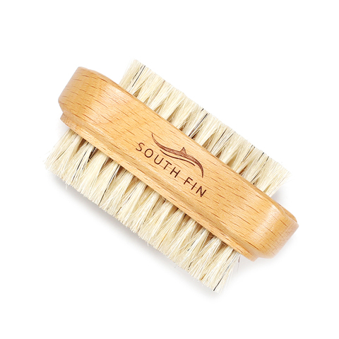 Brosse avec double côtés pour le nettoyage de ongles, manche en bois et poils naturels parfait pour récurer, outil idéal pour la manucure ou la pédicure, ► Photo 1/6