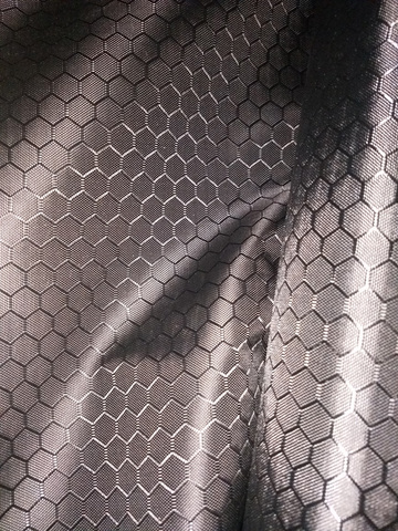 Tissu ripstop noir d'oxford de grille de nid d'abeilles du football 420D, tissu de texture, tissu de bagage, tissu résistant à l'usure de revêtement d'unité centrale ► Photo 1/4