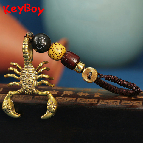 Pur laiton Vintage solide Scorpion Figurine voiture porte-clés pendentif bijoux à la main en cuivre Animal tissé corde porte-clés anneau suspendu ► Photo 1/6