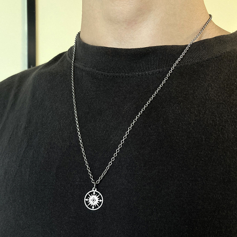 Boussole collier hommes acier inoxydable collier pour les femmes amant rond boussole à la main graduation collier femmes hommes collier ► Photo 1/6