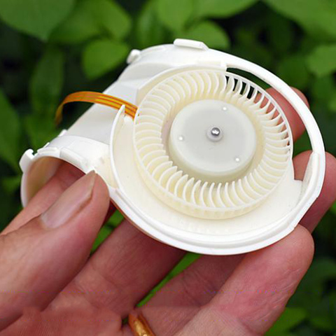 Mini ventilateur moteur sans balais triphasé (sans entraînement) en plastique petit engrenage à vis sans fin roue sans brosse petit ventilateur (produit semi-fini) ► Photo 1/6