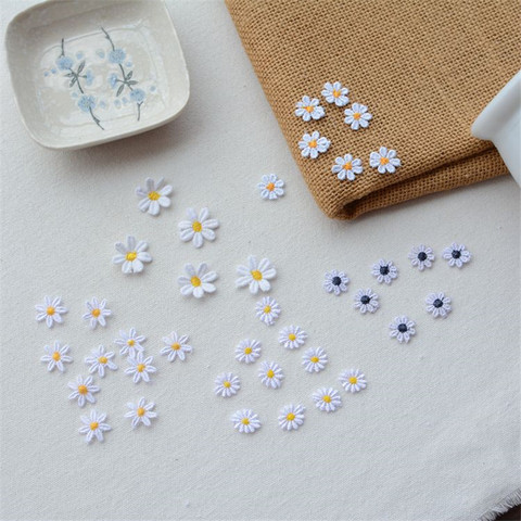 10 pcs/lot petites pâquerettes fleur Patch broderie autocollant coudre sur des patchs pour vêtements applique broderie bricolage vêtements accessoires ► Photo 1/6