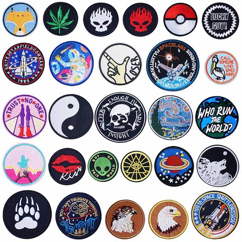 Costume veste, pantalon, T-shirt, ornement, anneau circulaire à repasser sur patchs Badges pour couture ► Photo 1/6