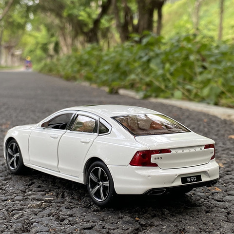 Modèle de voiture VOLVO S90 en alliage, jouet en métal, Collection son et lumière, jouets pour enfants, cadeau, 1:32 ► Photo 1/6