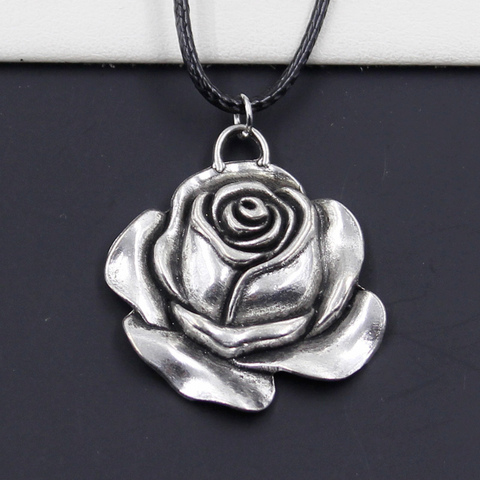 Collier pendentif en fleurs Rose argenté tibétain, breloque ras de cou, cordon en cuir noir, prix usine, cadeau fait à la main ► Photo 1/2