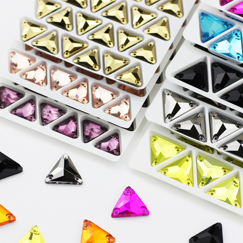 Toutes les couleurs strass à coudre tri-angle flatback verre à coudre strass 3 trous pierre de verre pour bricolage accessoires de robe de mariée ► Photo 1/6