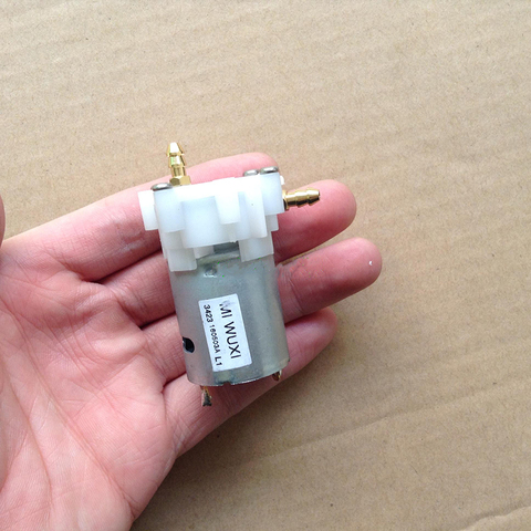 Micro pompe à eau en plastique avec buse en cuivre 360, grande pompe à débit d'eau pour pelle hydraulique de bricolage, modèle de pompe DC3V-6V ► Photo 1/6