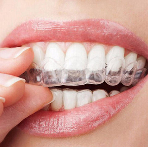 Thermoformage des dents de bouche moulables plateau dentaire blanchiment des dents blanchisseur de garde ► Photo 1/6
