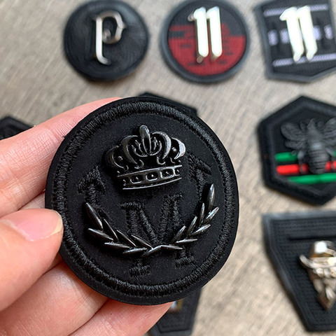 3D Métal rond Cuir Synthétique Polyuréthane Noir Patchs DE BRODERIE Pour Vêtements Appliques Couronne Abeille Badge Rayure Autocollant Coudre Sur patch Pour Vêtements ► Photo 1/6