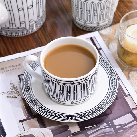 Ensemble de tasses à café et soucoupes en porcelaine, élégantes, de qualité supérieure, en forme d'os, en forme de H, style européen, pour le thé de l'après-midi et le café ► Photo 1/5
