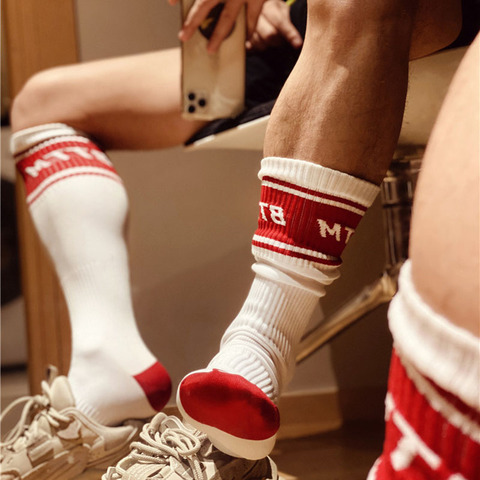 Chaussettes en nylon pour hommes, chaussettes de sport, tube long, football, confortables, cadeau ► Photo 1/6