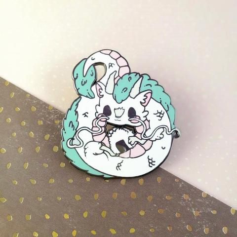 Broches en émail dur, Dragon blanc, boule de riz, Anime, Ghibli Kawaii, Badge broche, cadeau de Collection d'animation ► Photo 1/1