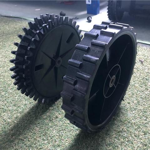 Robot tondeuse à gazon wheels-1pc roue arrière pour DEVVIS robot tondeuse à gazon E1600T,E1600,E1800T,E1800,E1800S ► Photo 1/4