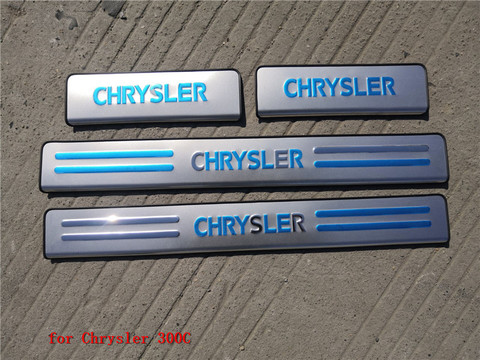 Haute qualité 304 en acier inoxydable Boutique côté éraflure plaque/seuil de porte seuil de porte pour 2011-2015 Chrysler 300C voiture style ► Photo 1/5