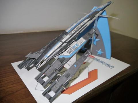 Masse effet SR 2 vaisseau spatial 3D papier modèle bricolage ► Photo 1/5
