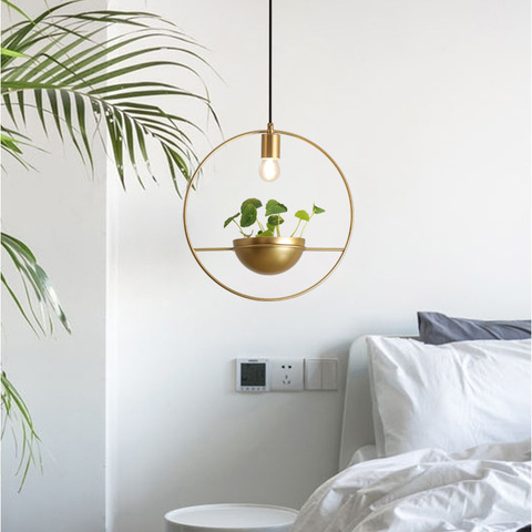 Lampe suspendue avec un pot de culture, design nordique moderne, luminaire décoratif doré, luminaire décoratif ► Photo 1/5