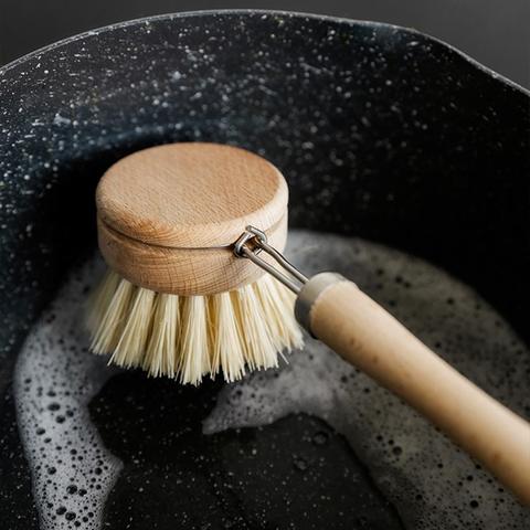 Brosse de nettoyage de cuisine, manche en bambou naturel et poils de Sisal, brosse à récurer pour la vaisselle, fonte, poêles, casseroles ► Photo 1/6