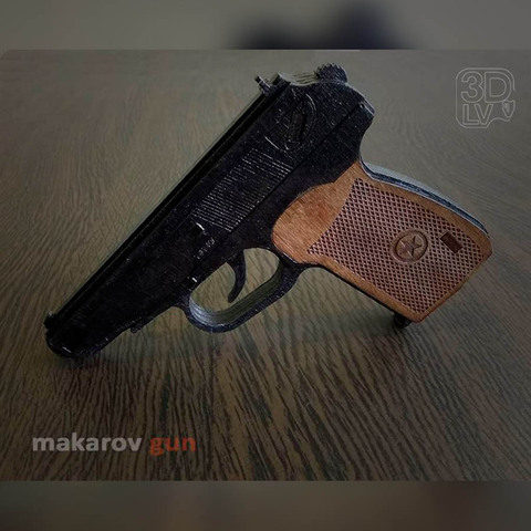 Pistolet Makarov assemblé et peint 1:1 contreplaqué de bois ► Photo 1/2