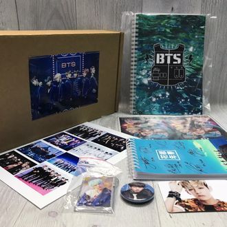 Boitier moyen BTS BTS. 2 (avec couverture de passeport), produits avec nos images aléatoires ► Photo 1/1