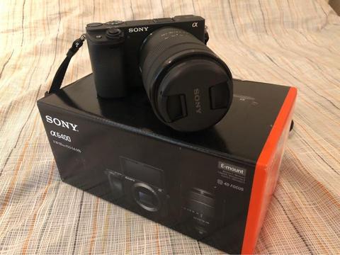 Sony Alpha A6400 A6400M appareil photo numérique sans miroir 4K Wi-Fi et Kit d'objectif 18-135mm-noir ► Photo 1/3